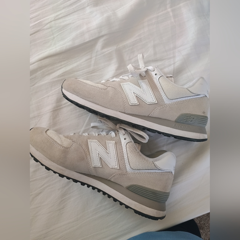 New Balance 574 Size 10 Women's Sneakers - Picture 2 of 8